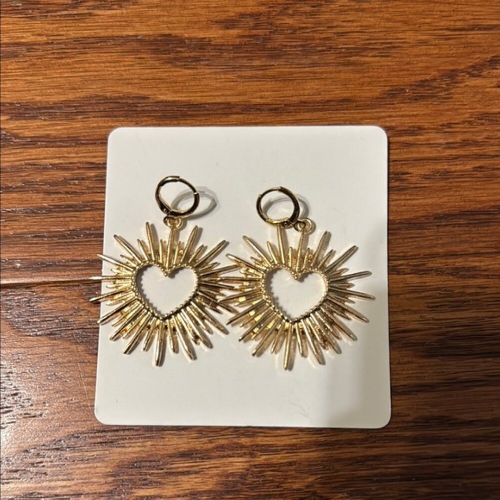 SHEIN Gold Sunburst Heart Earrings